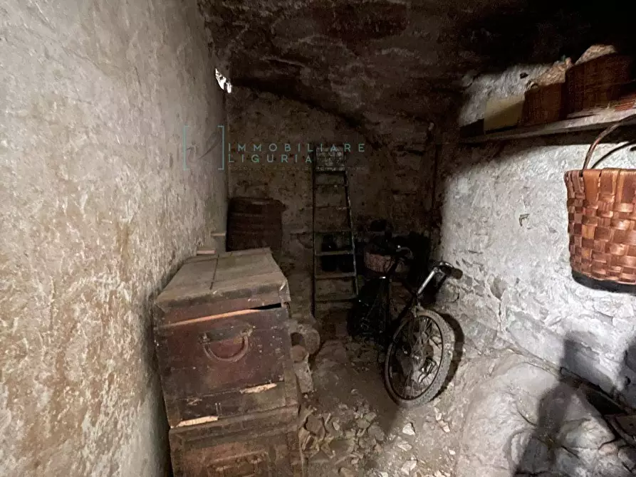 Immagine 29 di Rustico / casale in vendita  in Via Roma a Lucinasco