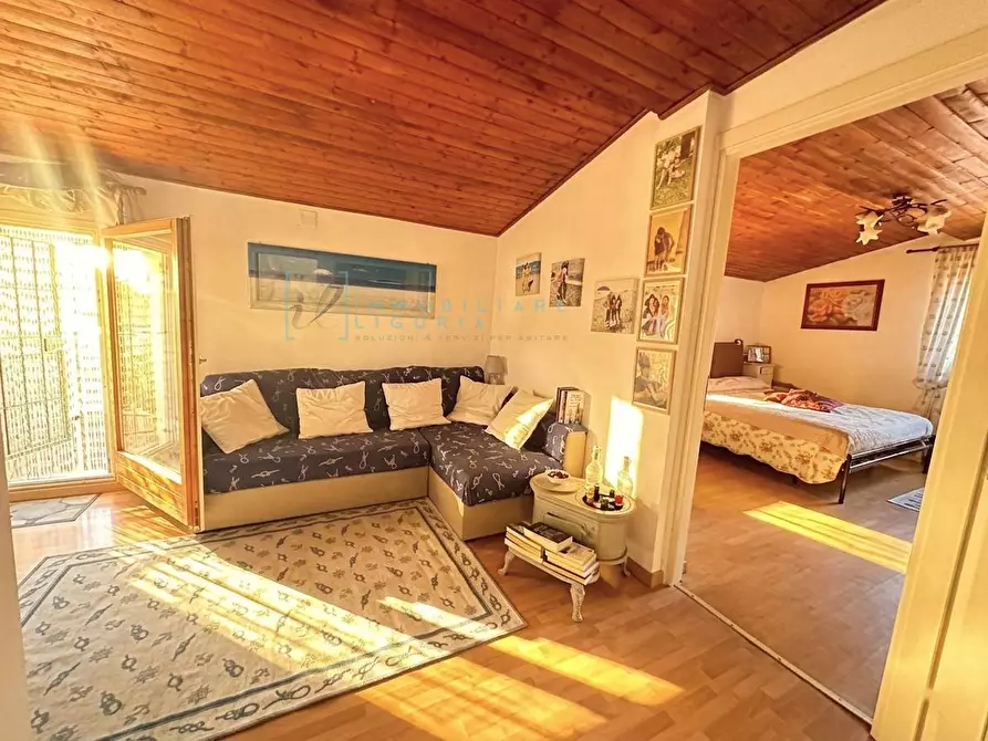 Immagine 6 di Appartamento in vendita  in Via Torlaro a Albenga