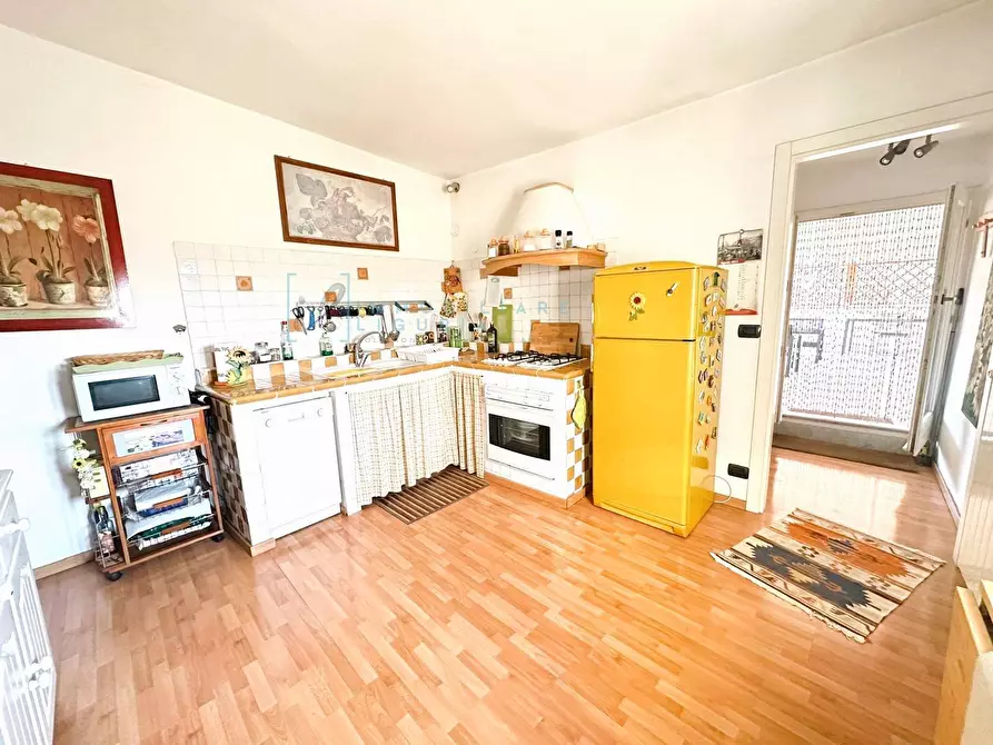 Immagine 4 di Appartamento in vendita  in Via Torlaro a Albenga