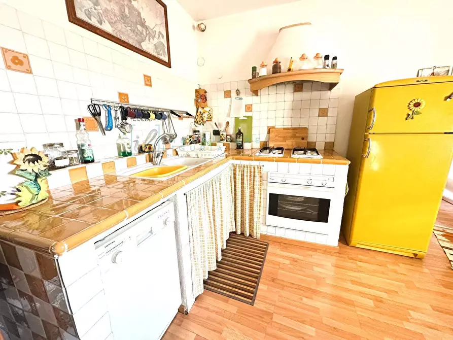 Immagine 5 di Appartamento in vendita  in Via Torlaro a Albenga