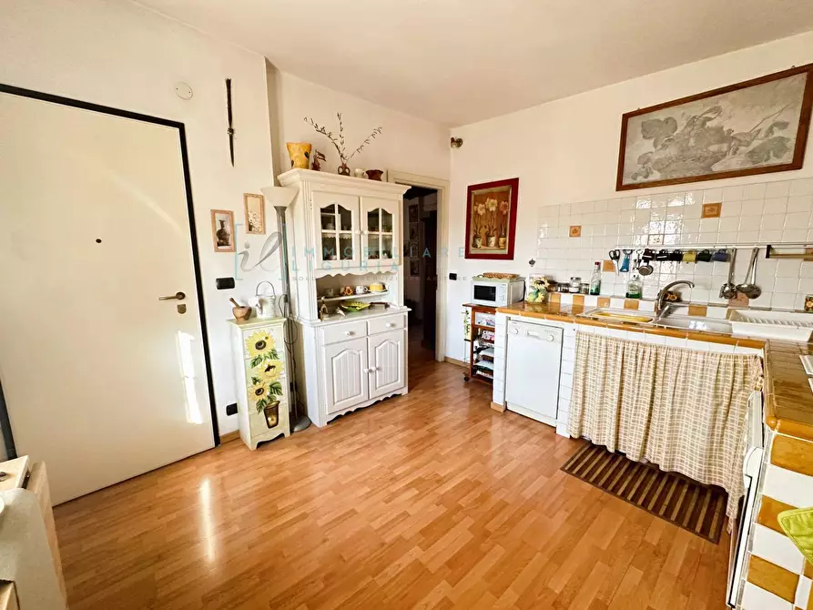 Immagine 3 di Appartamento in vendita  in Via Torlaro a Albenga