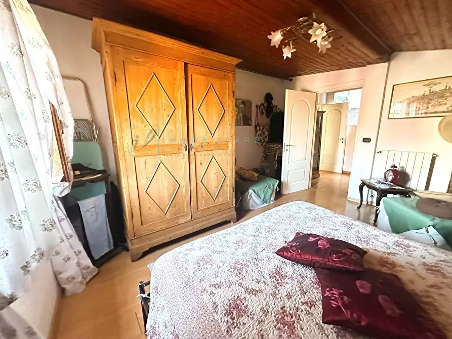 Immagine 11 di Appartamento in vendita  in Via Torlaro a Albenga