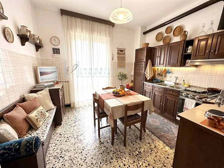 Immagine 5 di Appartamento in vendita  in Via Eperanto a Albenga