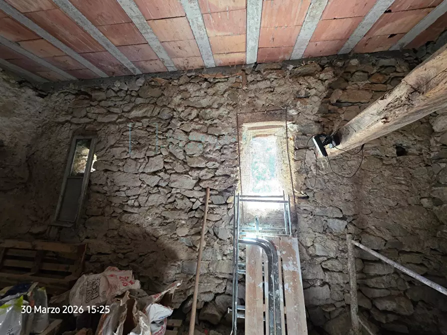 Immagine 22 di Rustico / casale in vendita  in via Montegrappa a Castelbianco