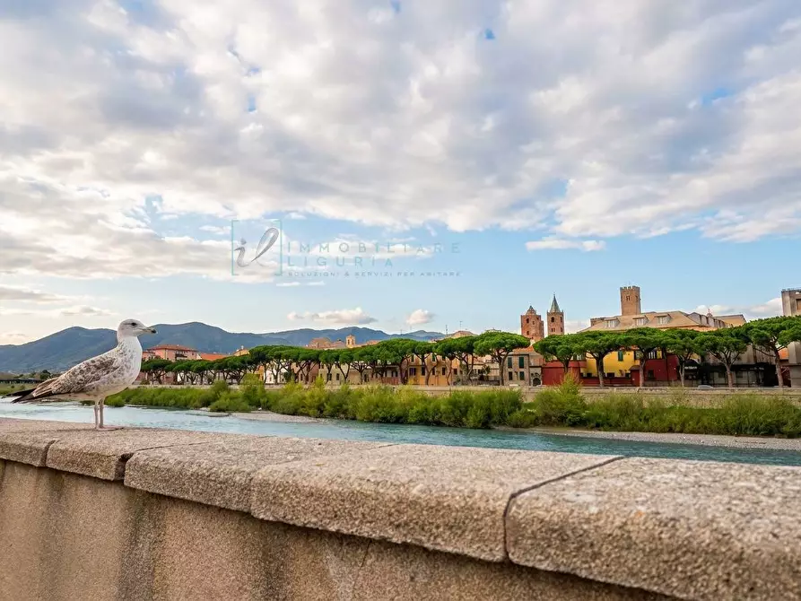 Immagine 1 di Appartamento in vendita  in Strada Vicinale del Molino a Albenga
