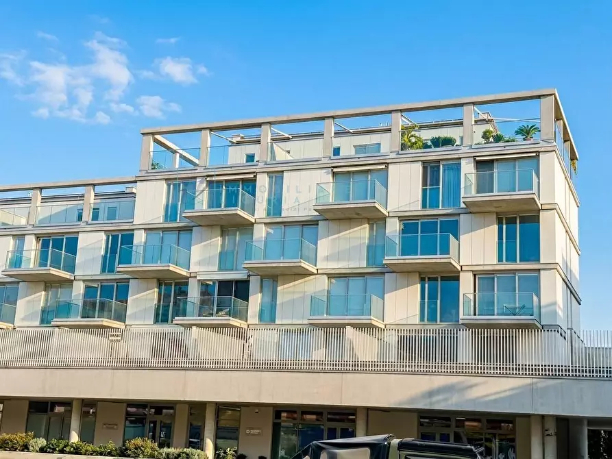 Immagine 1 di Appartamento in vendita  in Via Felice Chiesa a Albenga