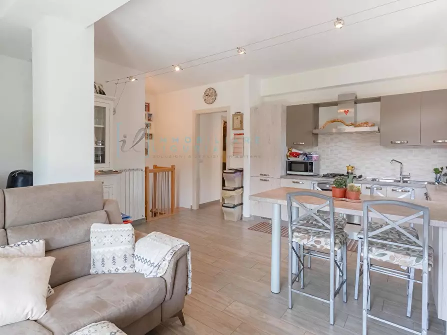 Immagine 6 di Appartamento in vendita  in Via Roma a Villanova D'albenga