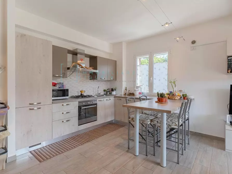 Immagine 9 di Appartamento in vendita  in Via Roma a Villanova D'albenga