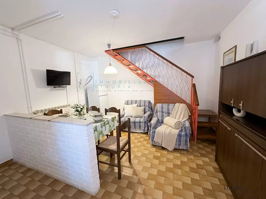 Immagine 4 di Appartamento in vendita  in Piazza Andrea Doria a Alassio