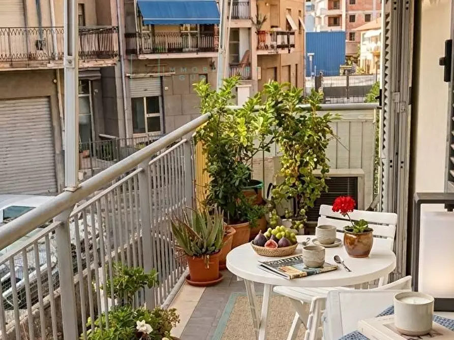 Immagine 6 di Appartamento in vendita  in Via della Costituzione a Albenga