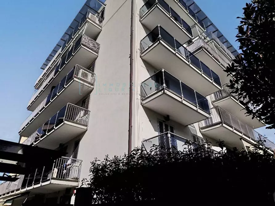 Immagine 13 di Appartamento in vendita  in Via della Costituzione a Albenga