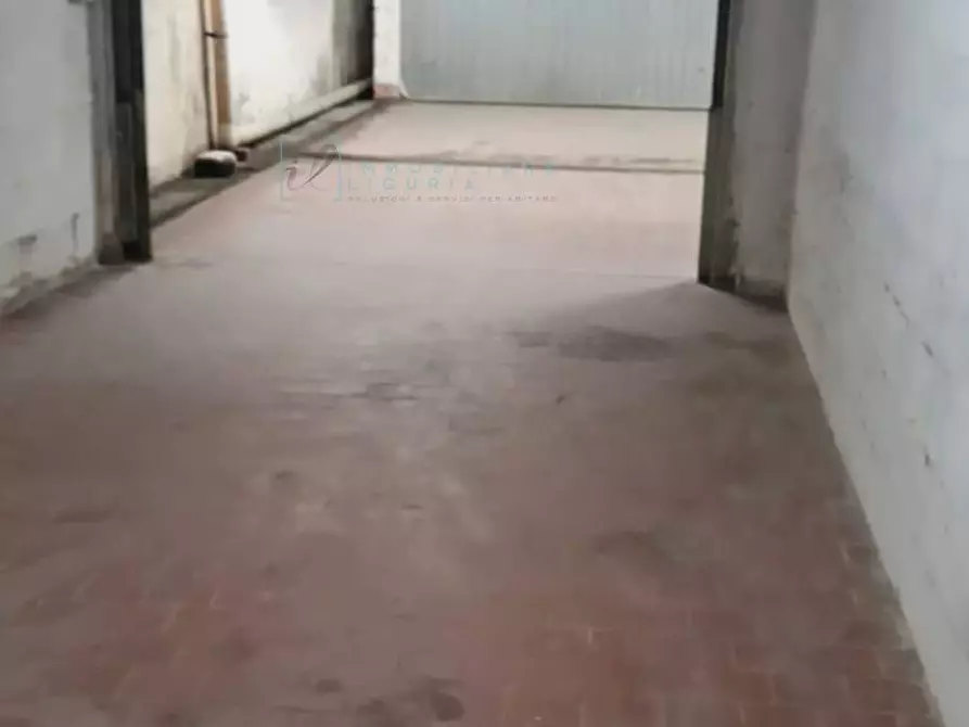 Immagine 2 di Box auto in vendita  in via savona a Albenga