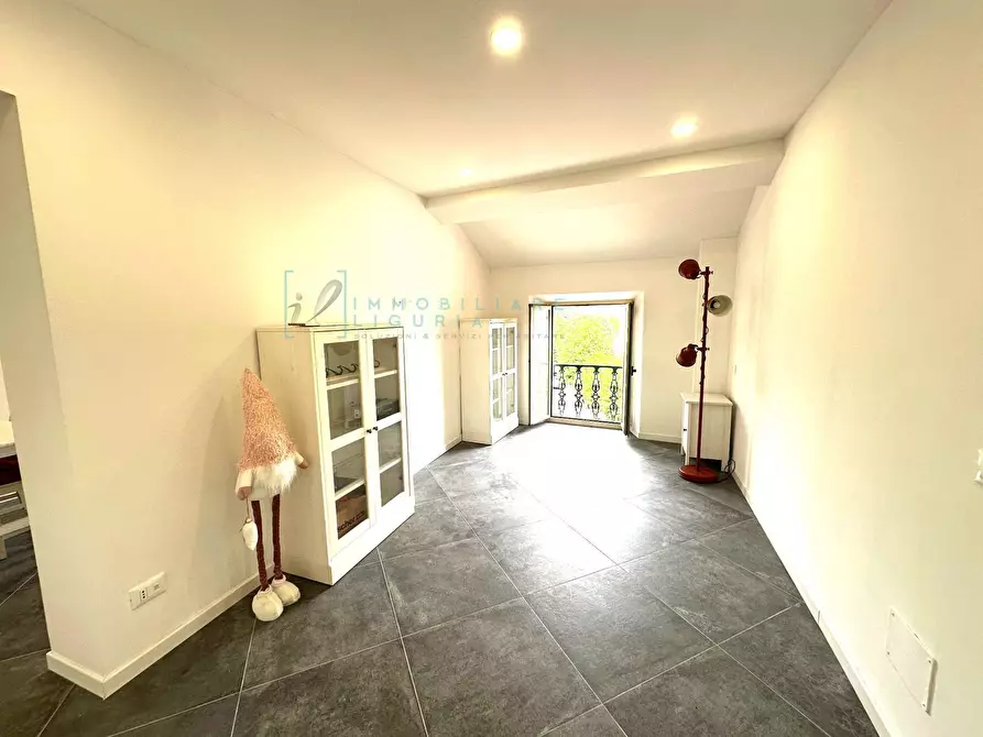 Immagine 6 di Appartamento in vendita  in Via Torlaro a Albenga