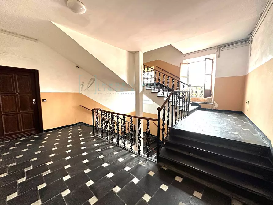 Immagine 17 di Appartamento in vendita  in Via Torlaro a Albenga