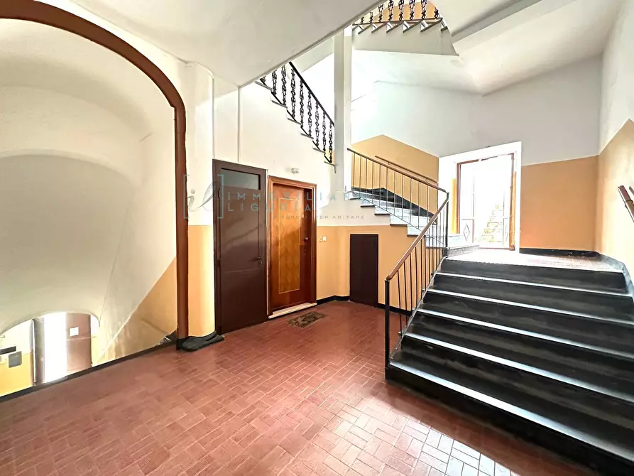 Immagine 18 di Appartamento in vendita  in Via Torlaro a Albenga