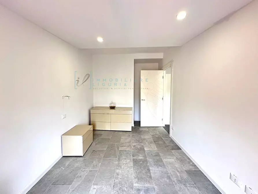 Immagine 12 di Appartamento in vendita  in Via Torlaro a Albenga