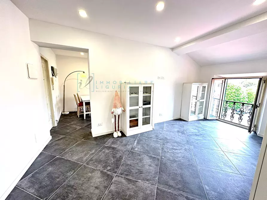 Immagine 13 di Appartamento in vendita  in Via Torlaro a Albenga