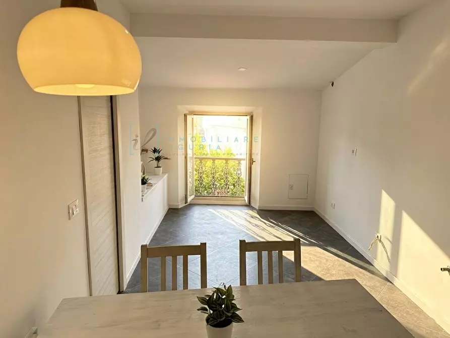 Immagine 3 di Appartamento in vendita  in Via Torlaro a Albenga