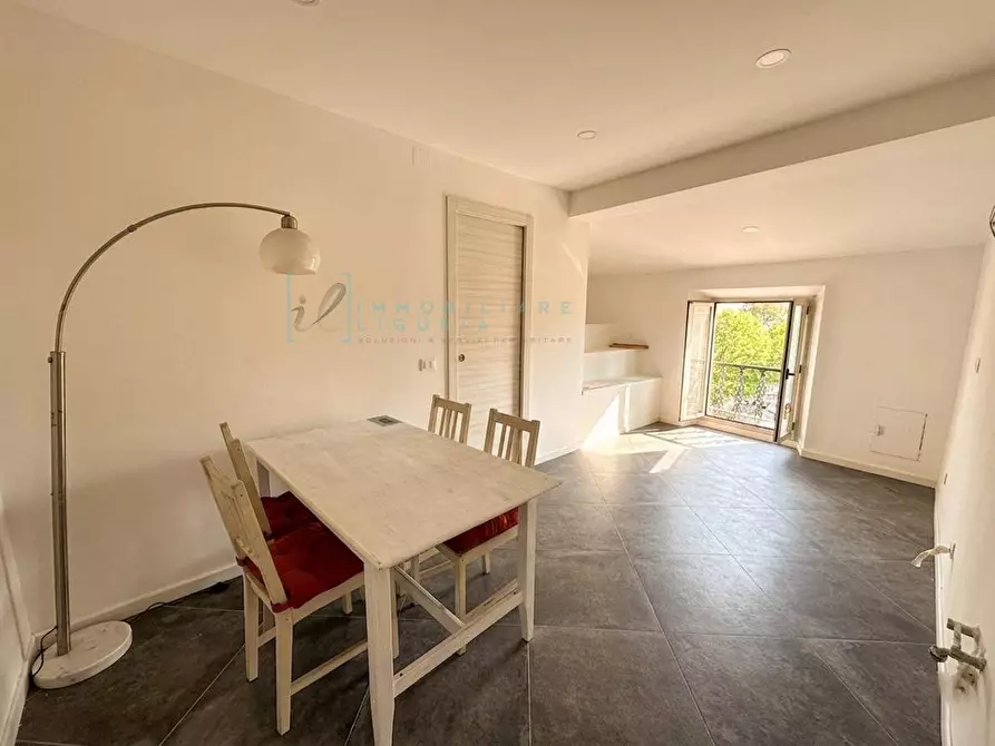 Immagine 4 di Appartamento in vendita  in Via Torlaro a Albenga