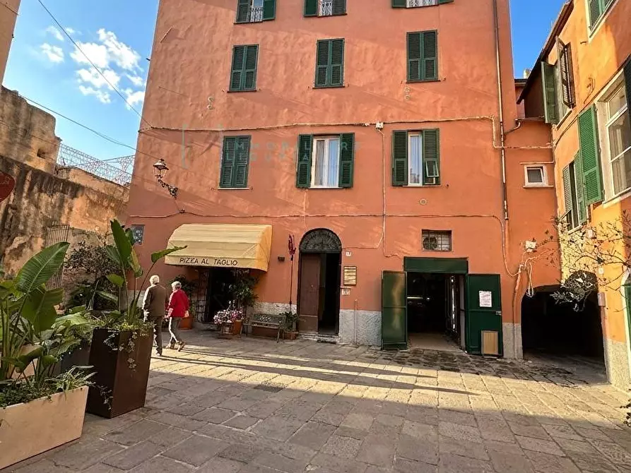 Immagine 22 di Appartamento in vendita  in Via Torlaro a Albenga