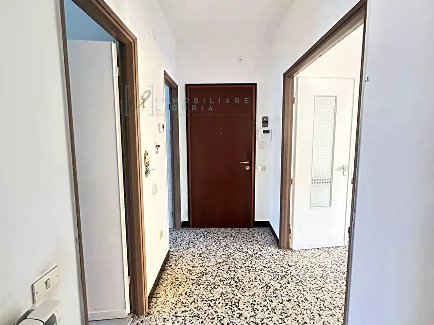 Immagine 4 di Appartamento in vendita  in Via Piave a Albenga