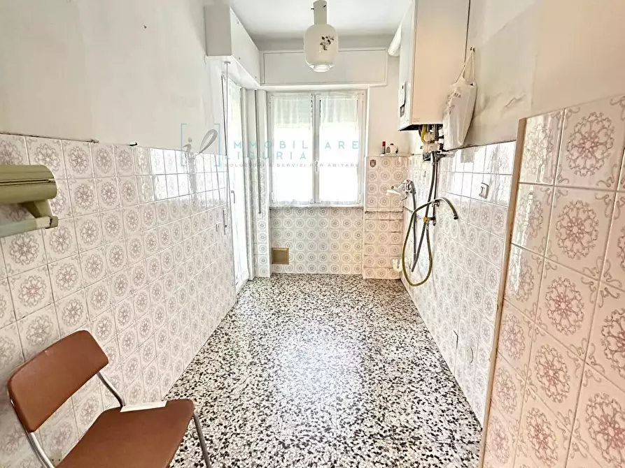 Immagine 5 di Appartamento in vendita  in Via Piave a Albenga