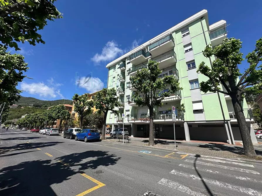 Immagine 30 di Appartamento in vendita  in Via Piave a Albenga