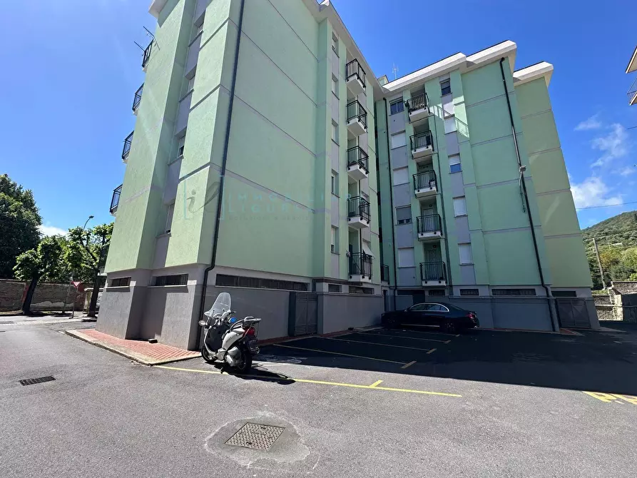 Immagine 31 di Appartamento in vendita  in Via Piave a Albenga