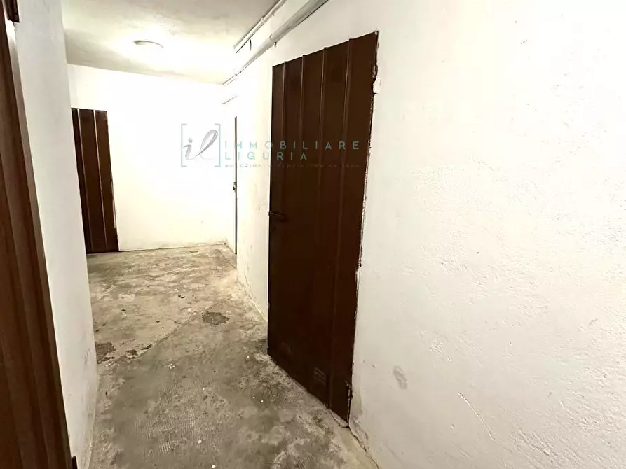 Immagine 33 di Appartamento in vendita  in Via Piave a Albenga