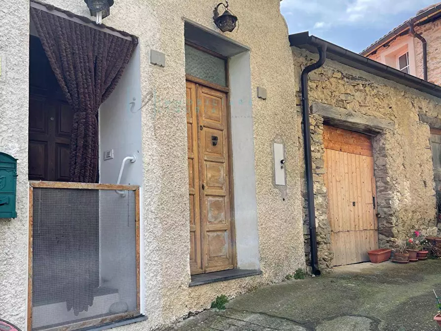 Immagine 26 di Attico in vendita  in Via comunale a Aquila D'arroscia