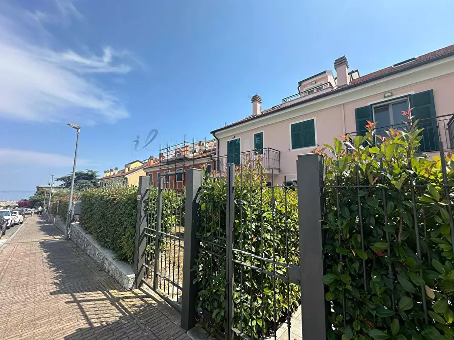 Immagine 33 di Appartamento in vendita  in Via Mgnone a Ceriale