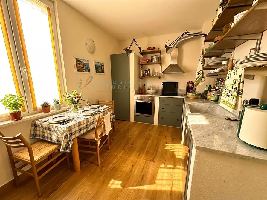 Immagine 4 di Appartamento in vendita  in Viale Pontelungo a Albenga