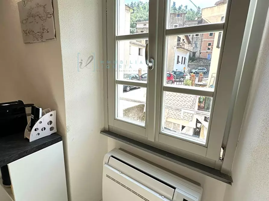 Immagine 5 di Appartamento in vendita  in via iv novembre a Castelbianco