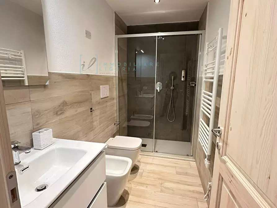 Immagine 9 di Appartamento in vendita  in via iv novembre a Castelbianco