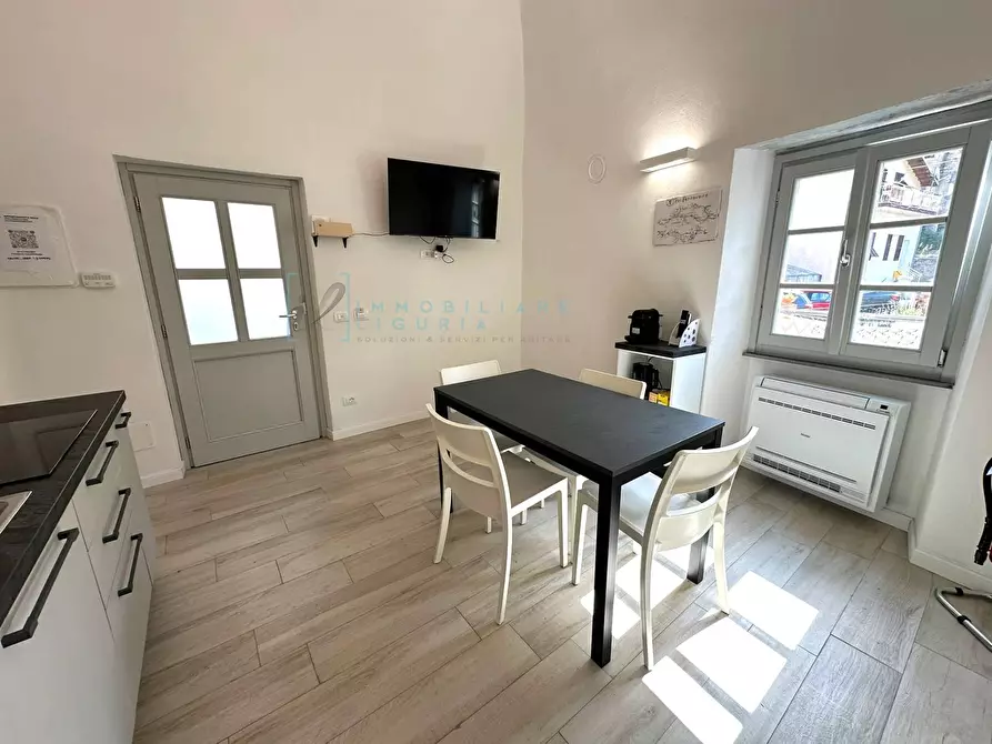 Immagine 6 di Appartamento in vendita  in via iv novembre a Castelbianco