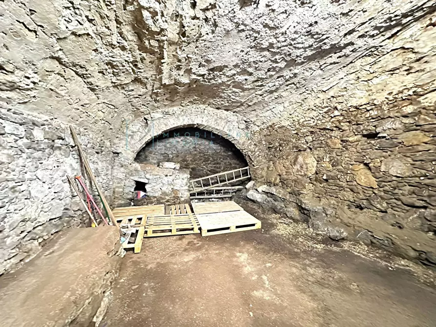 Immagine 22 di Appartamento in vendita  in via iv novembre a Castelbianco