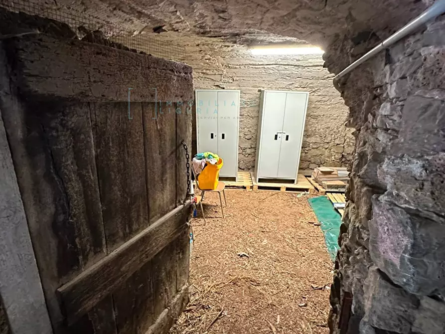 Immagine 21 di Appartamento in vendita  in Via IV Novembre a Castelbianco