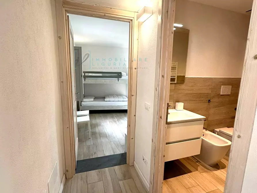 Immagine 8 di Appartamento in vendita  in Via IV Novembre a Castelbianco