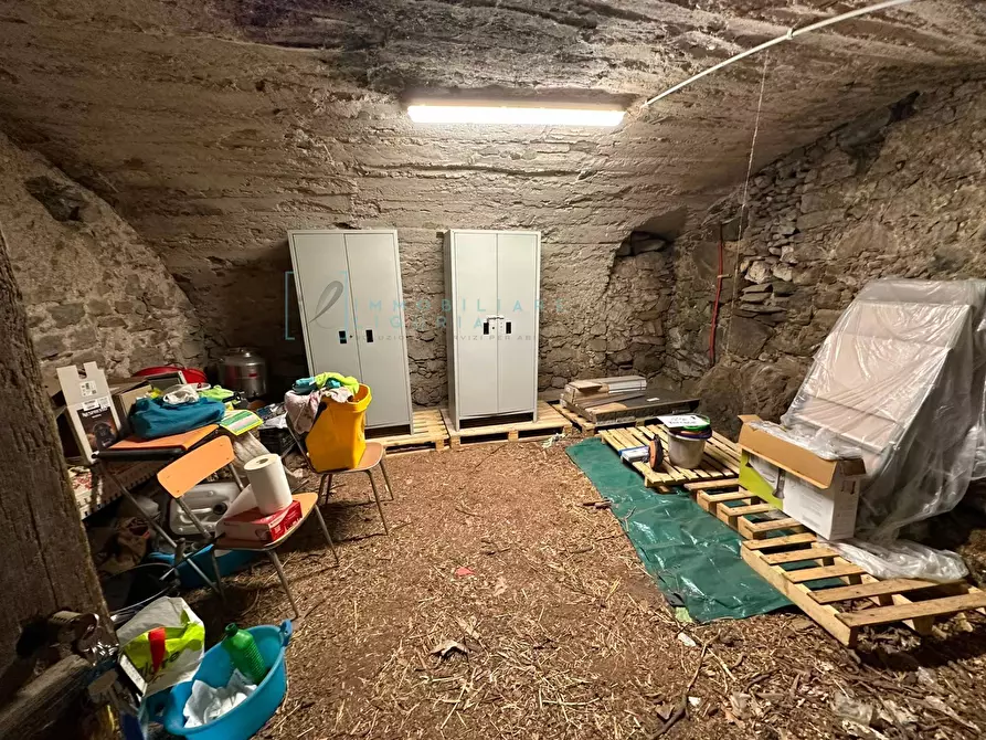 Immagine 23 di Appartamento in vendita  in Via IV Novembre a Castelbianco