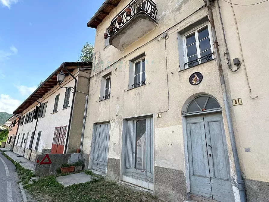 Immagine 1 di Casa semindipendente in vendita  in Via Giovanni Battista Pera a Calizzano