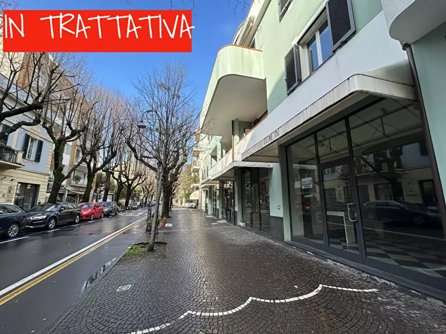 Immagine 1 di Locale commerciale in vendita  in Via Martiri della Libertà a Albenga