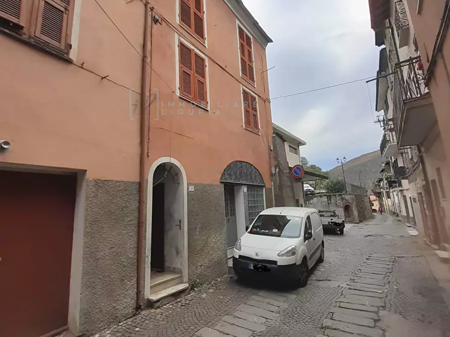 Immagine 1 di Casa indipendente in vendita  in Via De Filippi a Pieve Di Teco