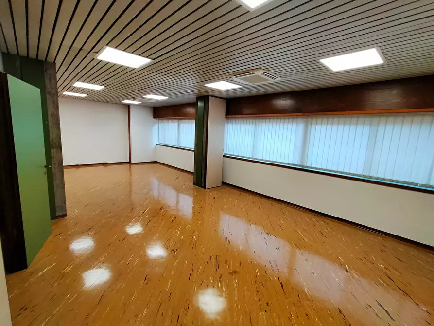 Immagine 2 di Ufficio   a Miane