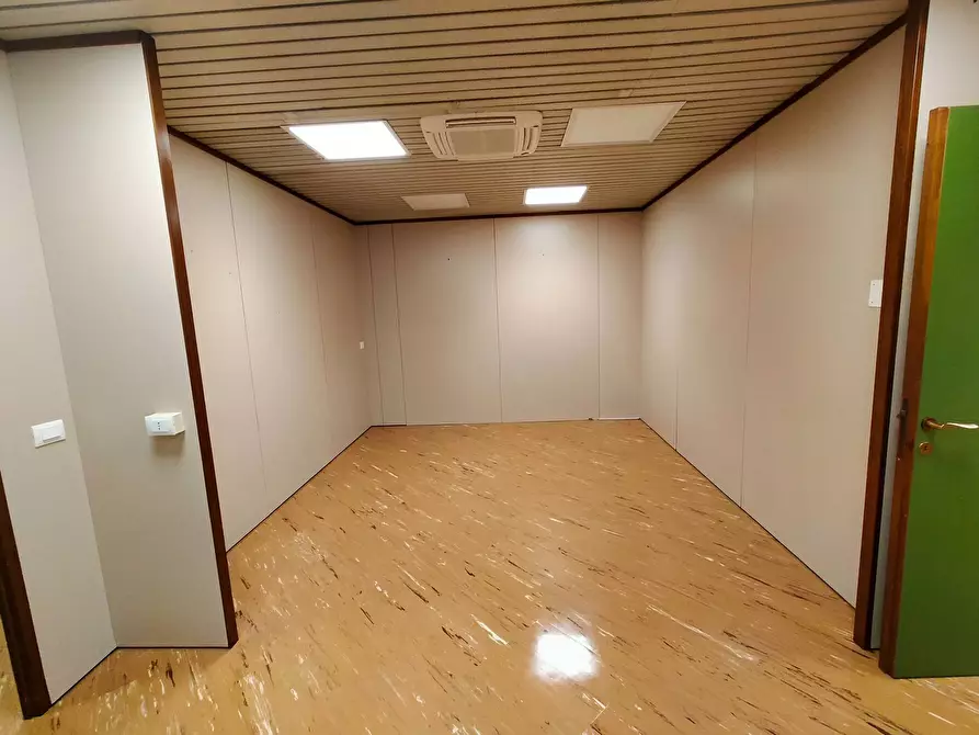 Immagine 7 di Ufficio   a Miane