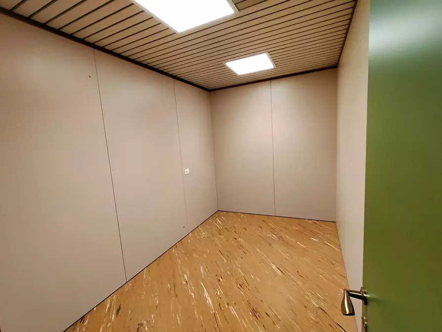 Immagine 8 di Ufficio   a Miane