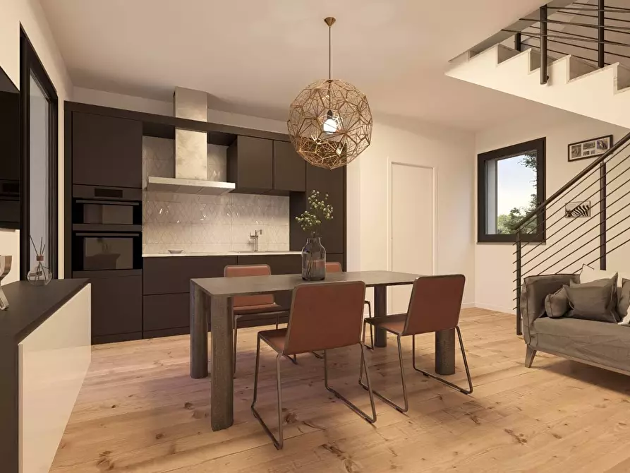 Immagine 5 di Casa semindipendente in vendita  a Paese