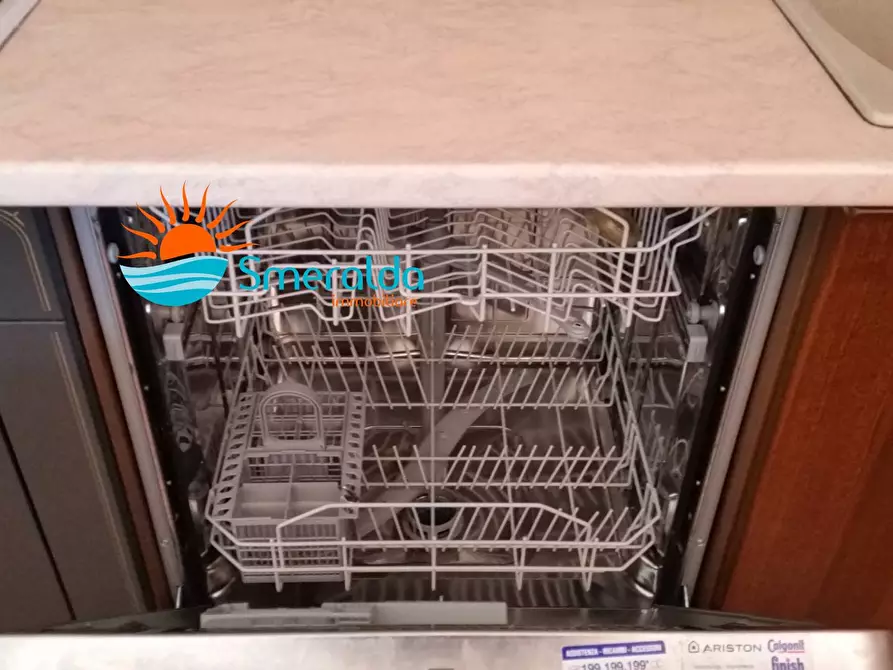 Immagine 32 di Attico in vendita  in via goceano 26 a Olbia