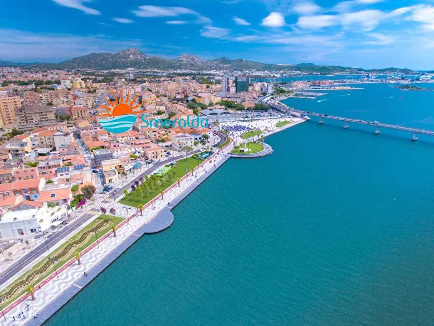 Immagine 33 di Attico in vendita  in via goceano 26 a Olbia