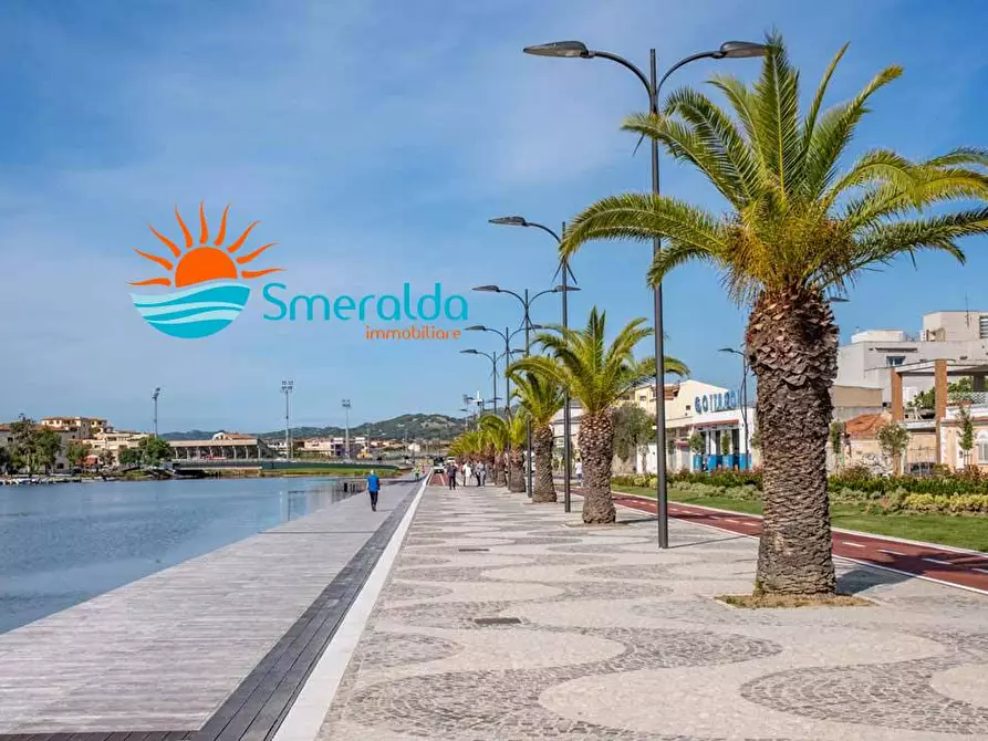 Immagine 35 di Attico in vendita  in via goceano 26 a Olbia