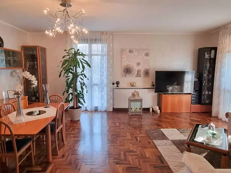Immagine 9 di Villa in vendita  in Via Allende a Basiano